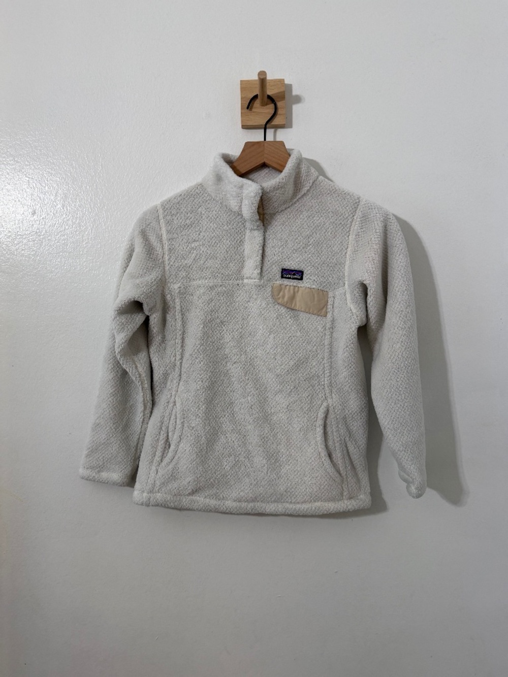 Patagonia Girls White Fleece Pullover Sweater 1/4 Zip Mock Neck Chest Pocket